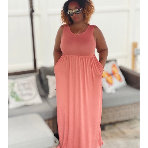 T-shirt Maxi Dress - Picture 2 of 2